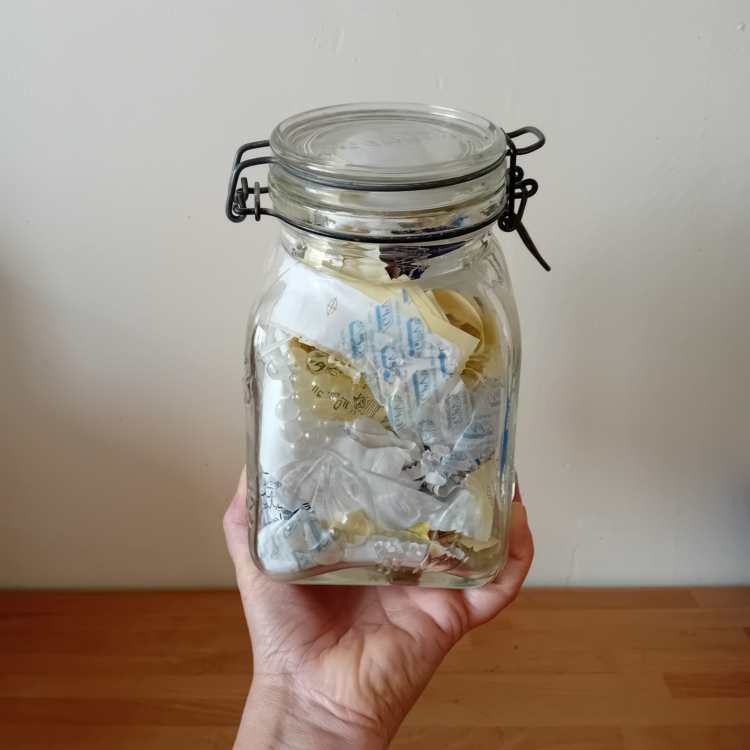 Un bocal de déchets non recyclable de l'entreprise Modibulle
